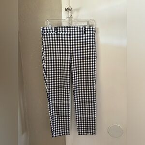 EUC J crew Gingham Winnie pant in stretch cotton - white and navy, size 6